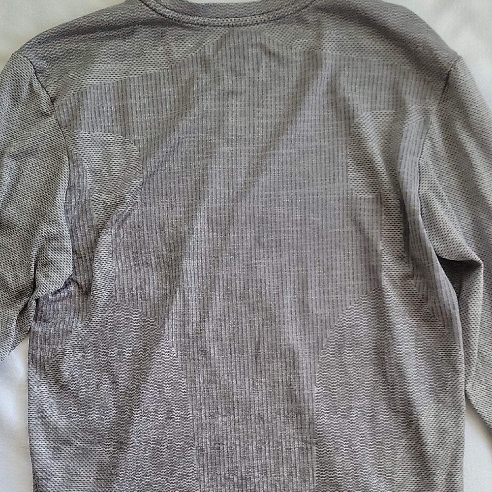 Nike Men's Gray Long Sleeve Shirt - Picture 6 of 6